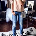 sweter i jeansy