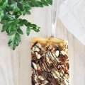 Mazurek kajmakowy z dżemem i bakaliami