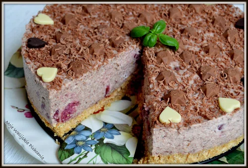 CZEKOLADOWY MUS Z WIŚNIAMI