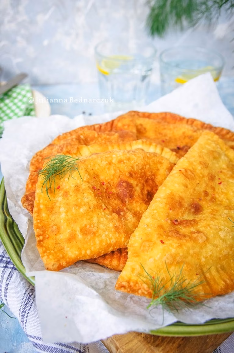 Czebureki z mięsem