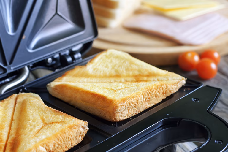 Świetny sposób na ZAWSZE CZYSTY opiekacz lub grill!
