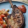 Tomahawk steak, czyli stek wieprzowy z kością