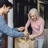 Ułatwienia dla seniorów w czasie pandemii! Sklepy wprowadzają zmiany