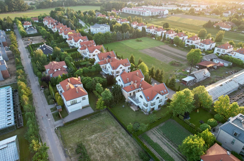 Rząd szykuje zmiany dla właścicieli domów. Chodzi o wspólne drogi