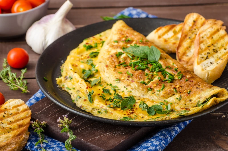 WYPRÓBUJ SPOSÓB NA DELIKATNY OMLET!