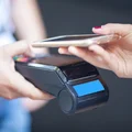 Nowa era zakupów już od 20 marca! Największy polski bank ogłasza zmiany w płatnościach