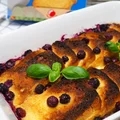 PUDDING Z SUCHARKÓW Z BORÓWKAMI I BIAŁĄ CZEKOLADĄ