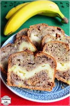 Chlebek bananowy z serem