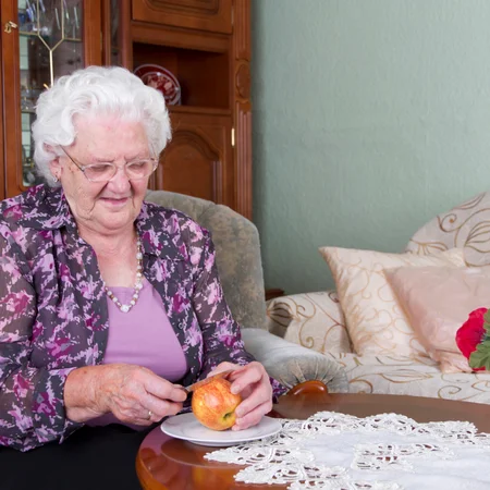 Jakie witaminy warto kupić dla Babci i Dziadka? Sprawdzone suplementy dla seniorów po 60. roku życia