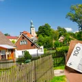 300 złotych DODATKU do emerytury! Senat zadecydował. Kto skorzysta?