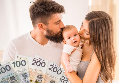 Limit dochodu może odebrać pieniądze. Rodzice powinni sprawdzić te kwoty przed złożeniem wniosku