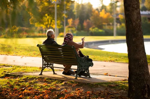 Przełomowa ochrona dla 55+ i 60+ – Sąd Najwyższy mówi: koniec z wypowiedzeniami!