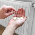 Przestawiłam meble i odkryłam tajemnicę niższych rachunków! Zobacz, jak to zrobiłam