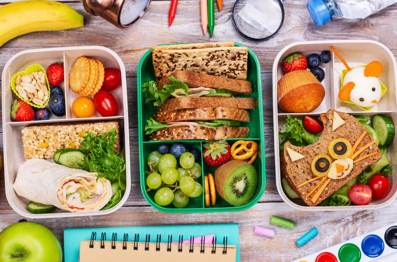 10 genialnych pomysłów na śniadanie do szkoły! Lunch box dla dziecka