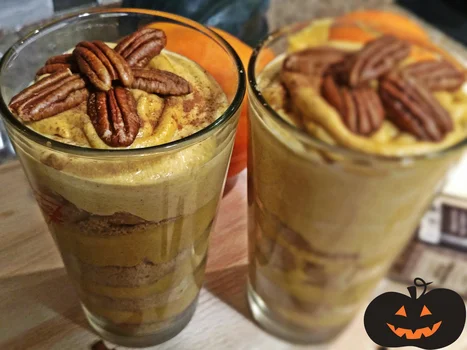Jesienny krem z dyni z orzechami pecan