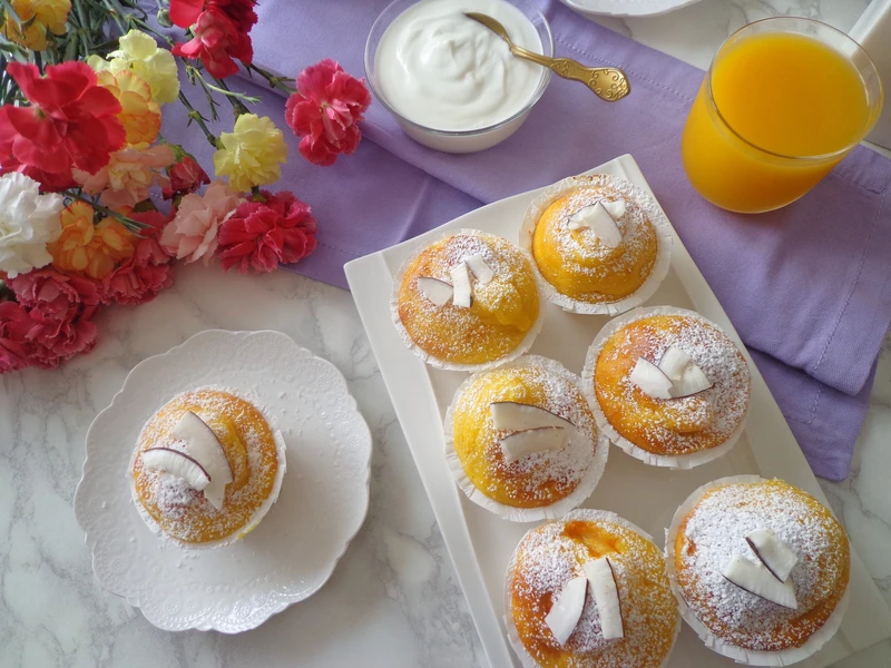 Puszyste muffiny z mango i jogurtem, bez masła