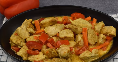 Potrawka z kurczaka w sosie curry