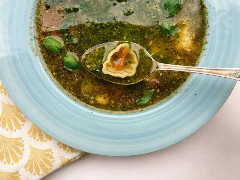 PONIEDZIAŁEK: MINESTRONE AL PESTO