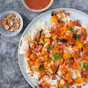 Makaron z sosem jogurtowym i pieczona dynia