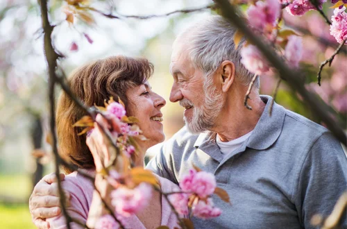 7 powodów, dla których kobiety po 60 są lepsze w miłości niż kiedykolwiek! Numer 4 jest kluczowy
