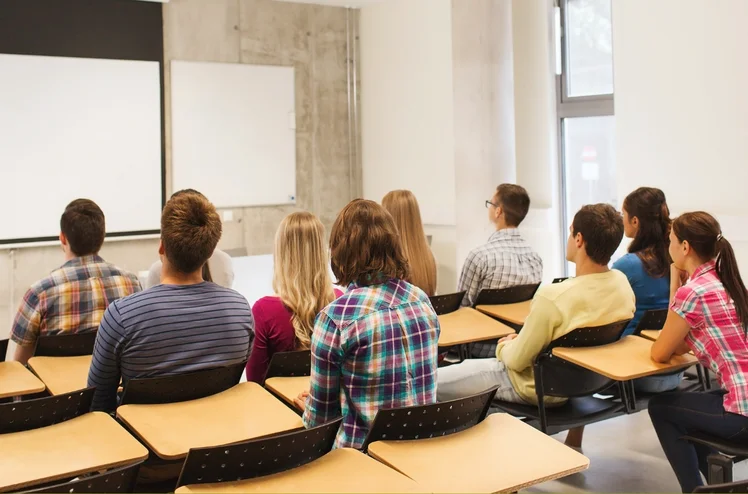 Zdjęcie 6 tysięcy złotych dla studenta! Wsparcie będzie wypłacane co miesiąc #1