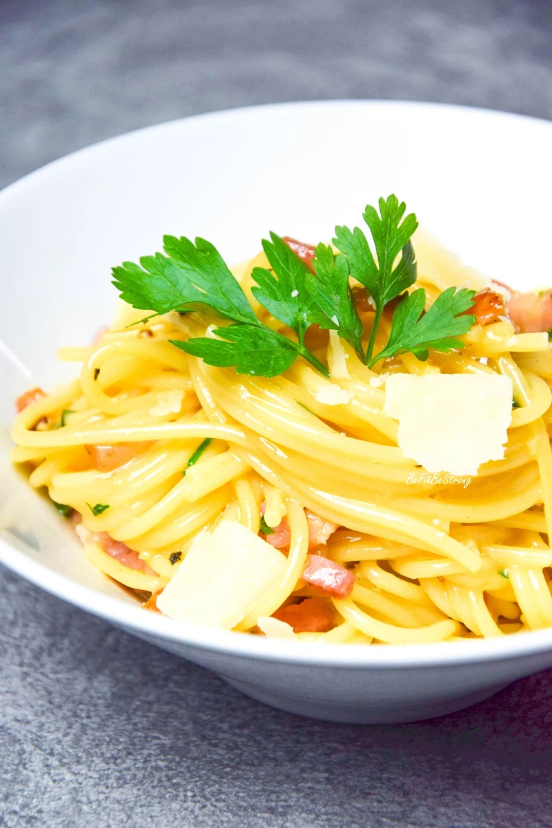 Prawdziwe włoskie spaghetti alla carbonara