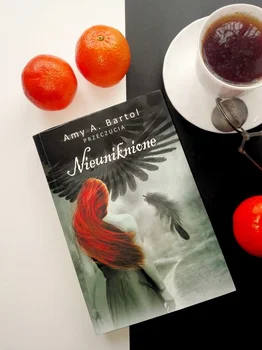 PRZECZUCIA. TOM 1. NIEUNIKNIONE – AMY A. BARTOL