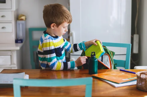 1800 zł co miesiąc na ucznia lub studenta! ZUS przypomina o wniosku i kluczowej dacie