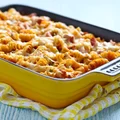 Zapiekanka z makaronem i szynką