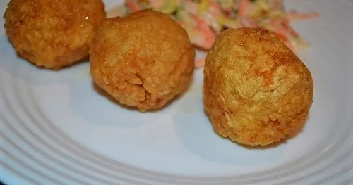 Ryżowe kulki z serem mozzarella