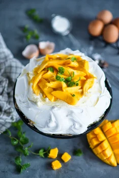 Pavlova z mango