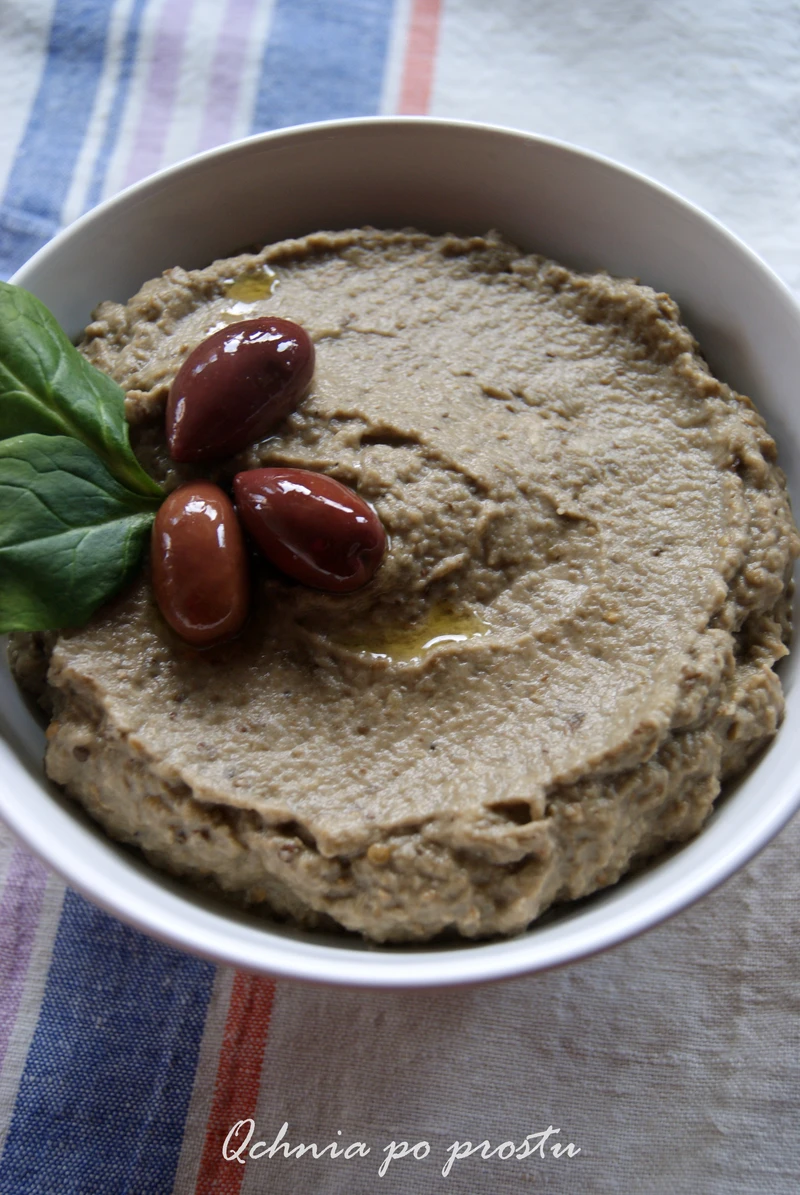 BABA GHANOUSH - pasta z pieczonego bakłażana i sezamu