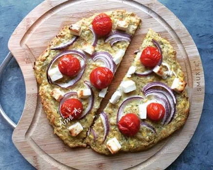 Fit pizza na spodzie z cukinii