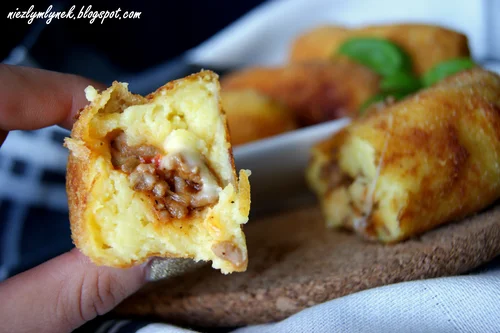 Krokiety ziemniaczane bolognese