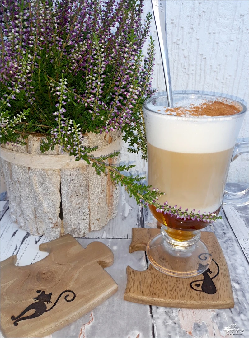 Jesienne latte z miodem i cynamonem