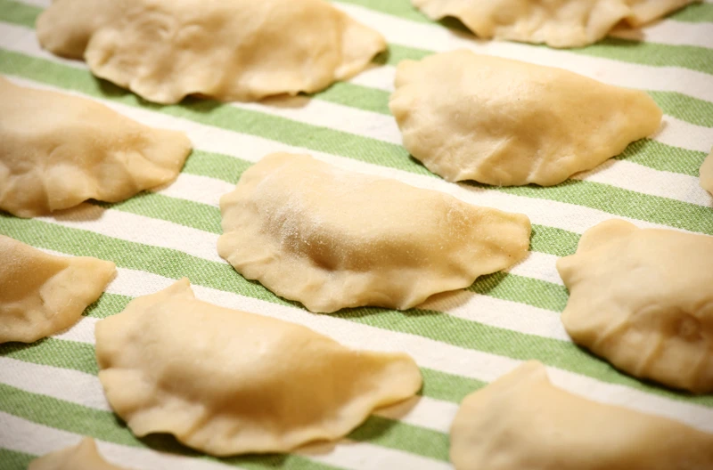 Jak zrobić IDEALNE ciasto na pierogi! - 10 cennych zasad! (+ przepis podstawowy)