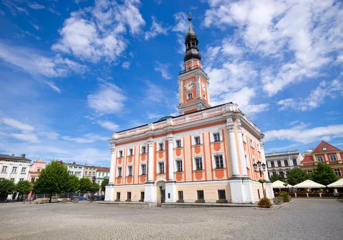Pierwszy urząd w Polsce z siedmiogodzinnym dniem pracy! Czy to początek zmian w kraju?