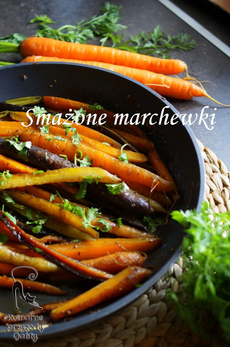 Smażona kolorowa marchewka