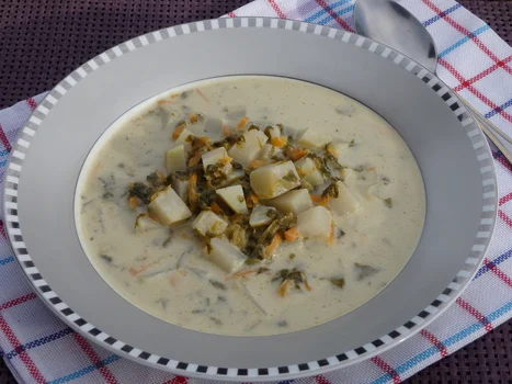 Zupa szczawiowa z kalarepą