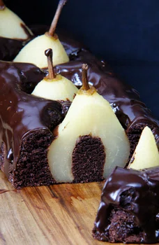 Ciasto fasolowe z czekoladą i gruszkami, na walentynki