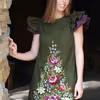 Haftowana, zielona sukienka