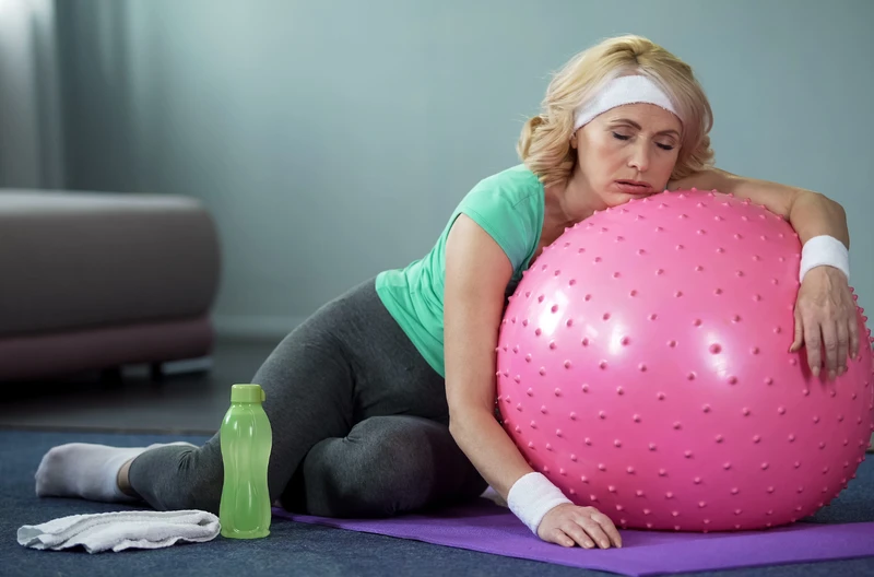 Jaką dietę stosować podczas menopauzy? Czego unikać?