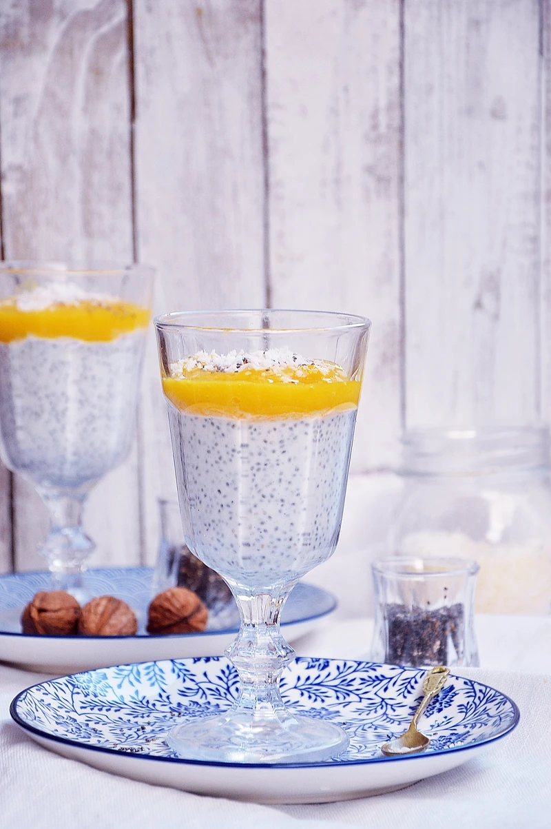 Pudding chia z musem z mango