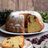 Migdałowa babka z morelami i żurawiną