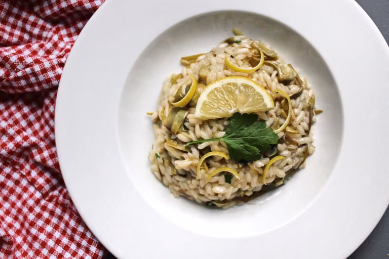 Cytrynowe risotto z karczochami