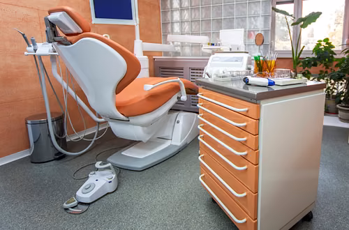 "600 plus na dentystę"! Pakiet darmowych świadczeń dla milionów Polaków