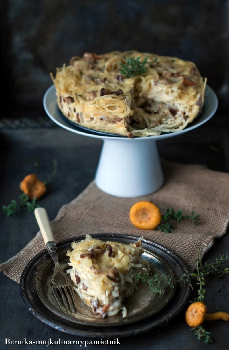Tort makaronowy z grzybami