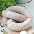 Jak gotować białą kiełbasę? Ile minut?