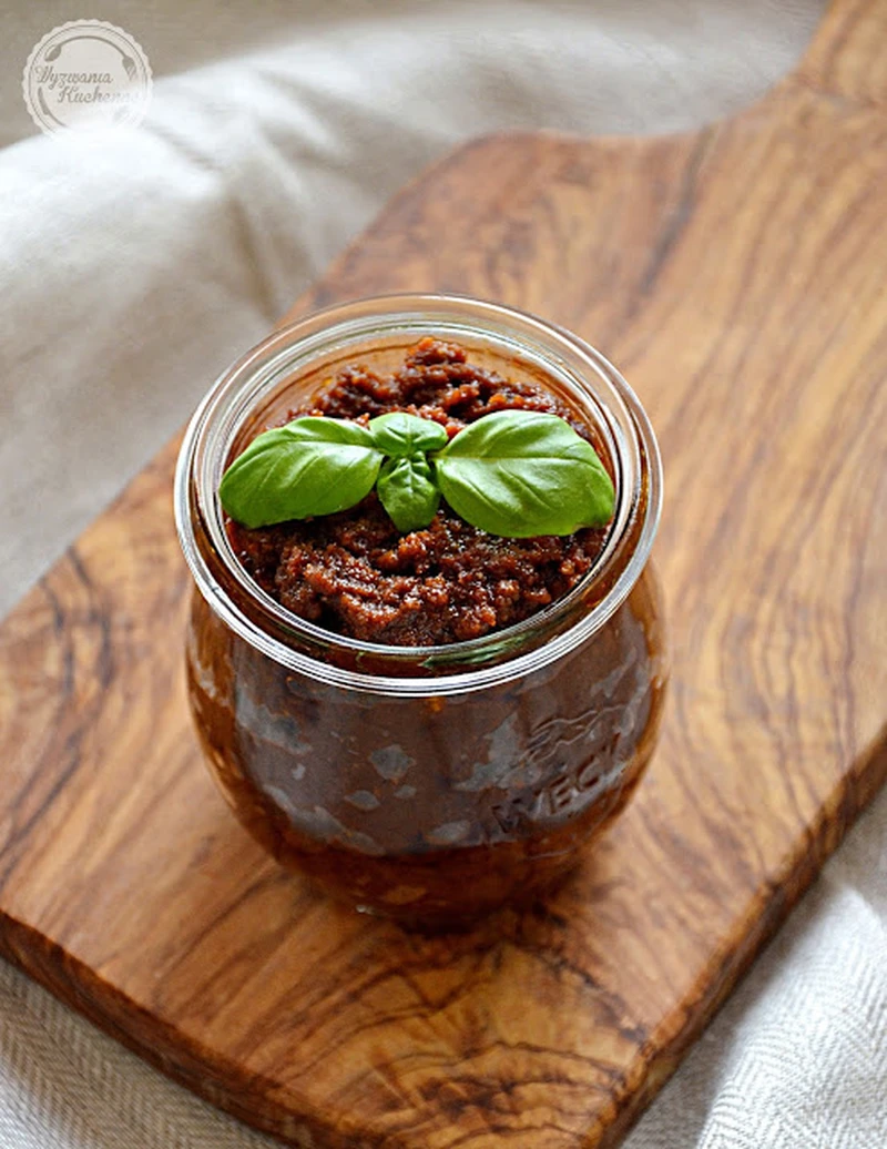 Czerwone pesto z suszonych pomidorów