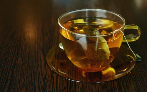 Właściwości zielonej herbaty i fiołka trójbarwnego